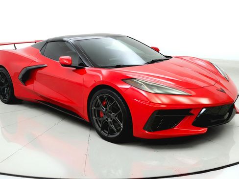 Used 2021 Chevrolet Corvette Stingray Premium Conv w/ Z51 Performance Package RWD image 1
