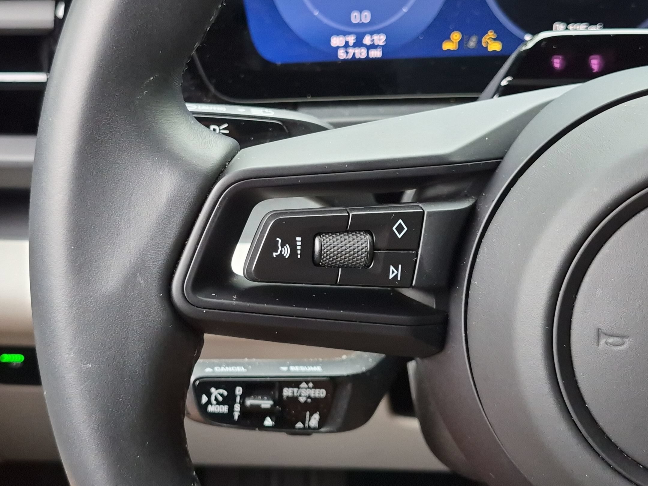 Certified 2026 Porsche Macan 4 Electric AWD/4WD image 8