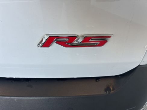 Used 2021 Chevrolet Traverse RS w/ LPO, Floor Liner Package FWD image 7