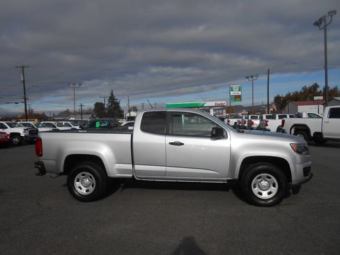 Used 2019 Chevrolet Colorado W/T image 2