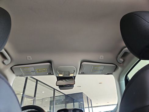 Used 2019 Jeep Renegade Altitude w/ Quick Order Package 2XM image 33