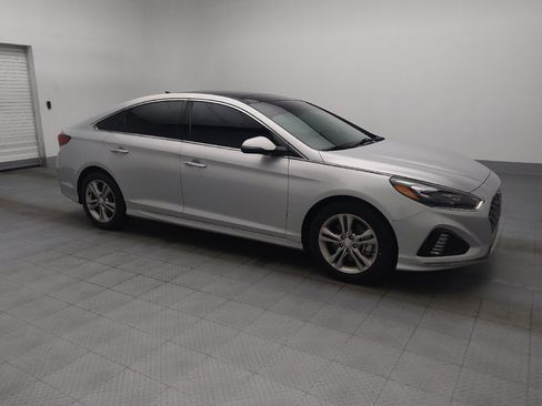 Used 2018 Hyundai Sonata Limited w/ Ultimate Package 07 FWD image 11