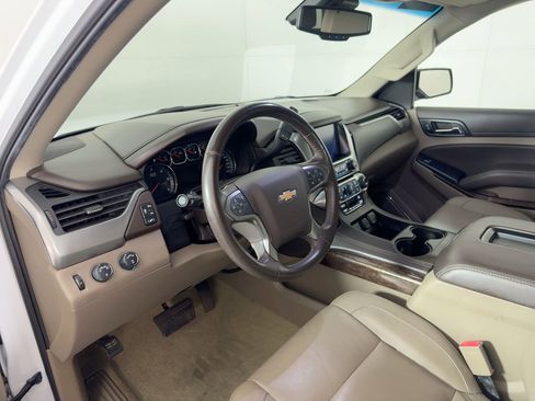 Used 2018 Chevrolet Tahoe LT image 4