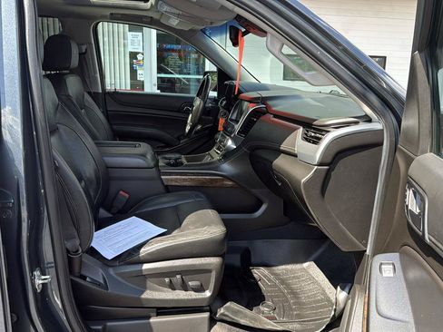 Used 2019 Chevrolet Suburban LT AWD/4WD image 33
