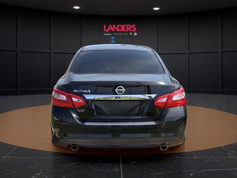 Used 2017 Nissan Altima 2.5 S w/ Power Driver Seat Package FWD image 4