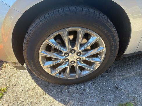 Used 2019 Buick Enclave Premium image 4