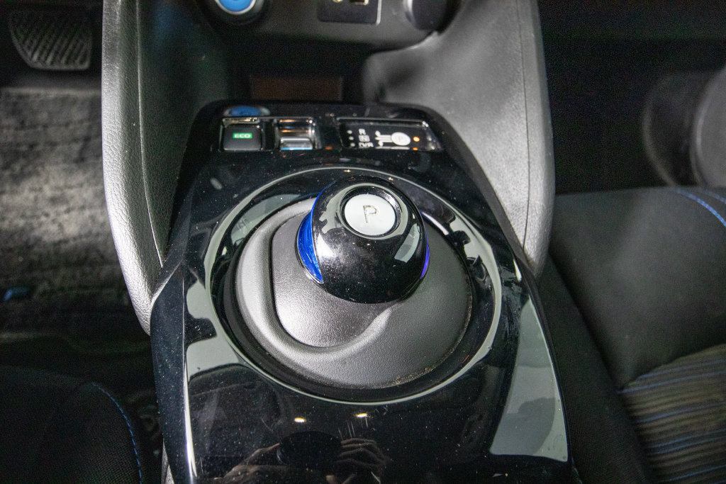 Used 2019 Nissan Leaf SV w/ SV Technology Package FWD image 25