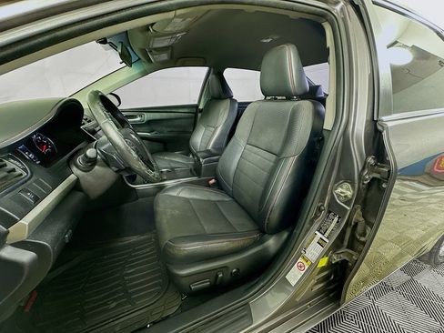 Used 2017 Toyota Camry SE FWD image 22