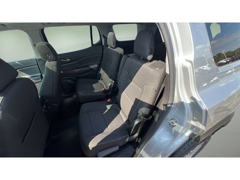Certified 2019 GMC Acadia SLE w/ GMC Pro Grade Package AWD/4WD image 28