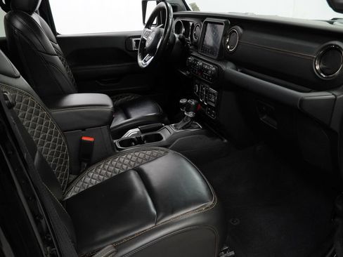 Used 2022 Jeep Wrangler Unlimited Sahara AWD/4WD image 47