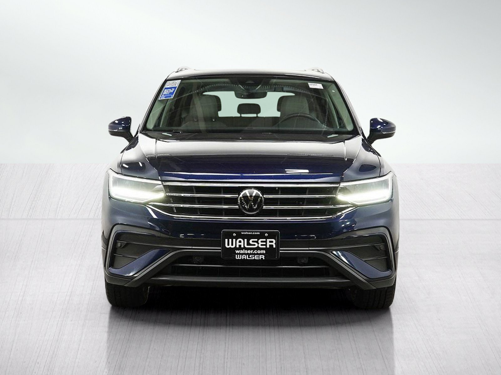 Used 2022 Volkswagen Tiguan SE AWD/4WD image 8