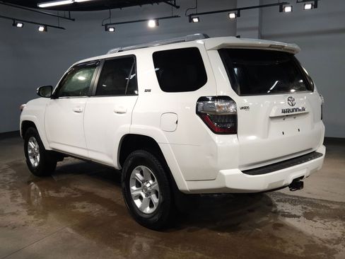 Used 2016 Toyota 4Runner SR5 Premium image 5
