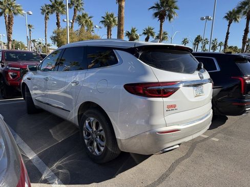 Used 2018 Buick Enclave Avenir w/ Avenir Technology Package image 4