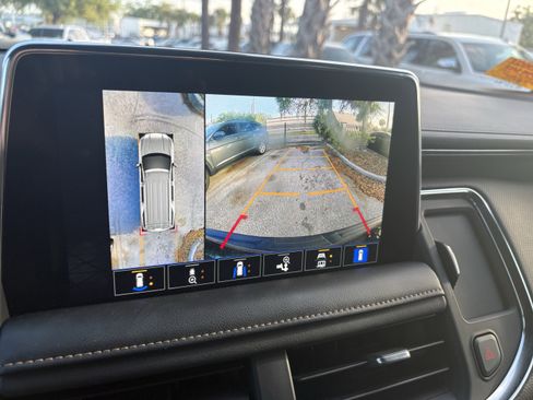 Used 2023 GMC Yukon XL AT4 w/ AT4 Premium Plus Package image 12