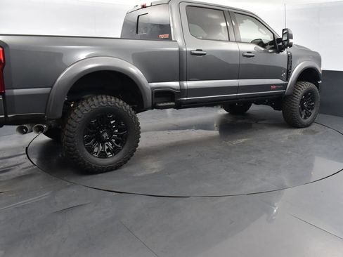New 2025 Ford F250 XLT w/ Black Appearance Package image 4