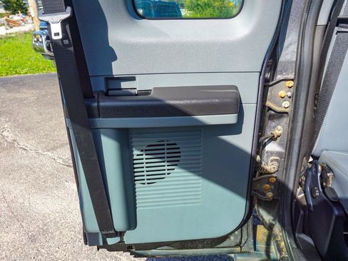 Used 2011 Ford F250 XL AWD/4WD image 25