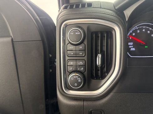 Used 2021 Chevrolet Silverado 1500 RST image 23