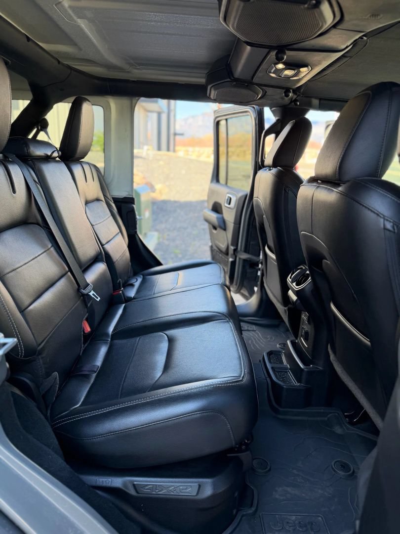 Used 2023 Jeep Wrangler Unlimited Sahara w/ Cold Weather Group AWD/4WD image 20