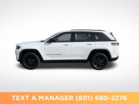 New 2026 Jeep Grand Cherokee Altitude AWD/4WD image 2