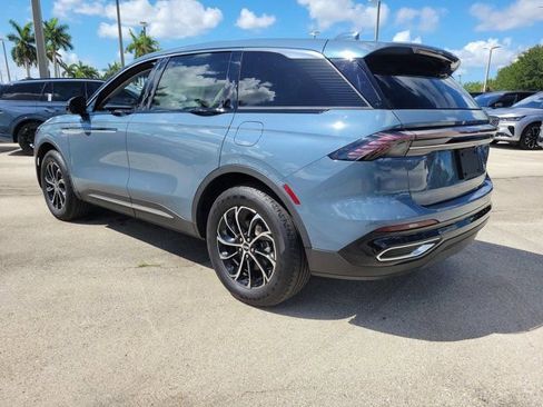Certified 2025 Lincoln Nautilus Premier AWD/4WD image 4