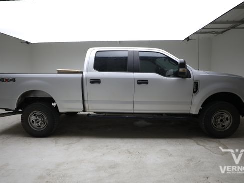 Used 2019 Ford F250 XL w/ Power Equipment Group AWD/4WD image 5