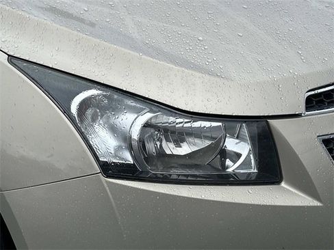 Used 2012 Chevrolet Cruze LS w/ Connectivity Package image 9