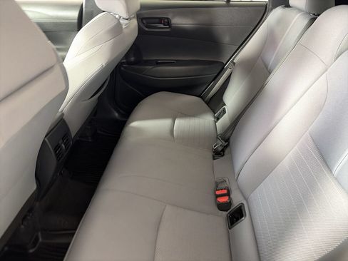 Used 2024 Toyota Corolla Cross AWD Hybrid w/ Moonroof Package image 23