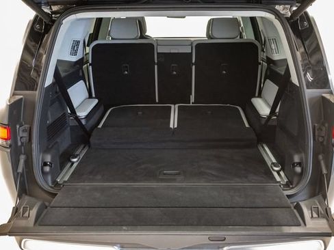 Used 2024 Rivian R1S Adventure AWD/4WD image 31