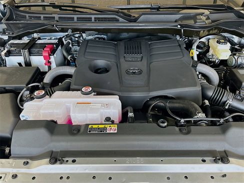 New 2026 Toyota Tundra SR5 image 8