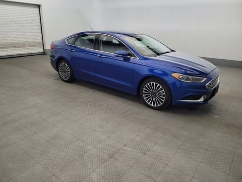 Used 2018 Ford Fusion SE w/ Fusion SE Technology Package FWD image 11
