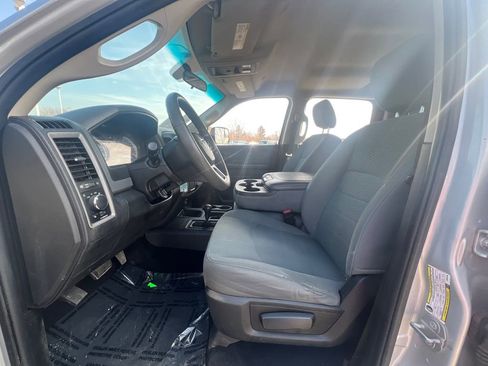 Used 2018 RAM 2500 Tradesman w/ Chrome Appearance Group image 23
