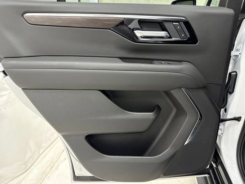 New 2026 Chevrolet Tahoe LS image 16