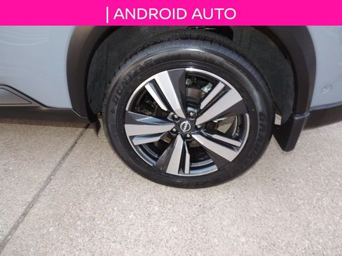 Used 2025 Nissan Rogue SL image 11