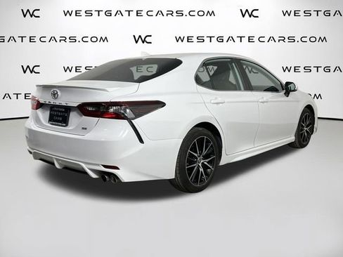 Used 2024 Toyota Camry SE image 43