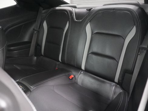 Used 2022 Chevrolet Camaro SS RWD image 13