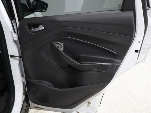 Used 2019 Ford Escape SE image 21