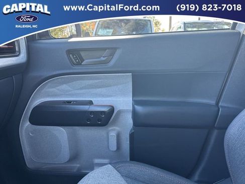 Certified 2024 Ford Maverick XLT image 27