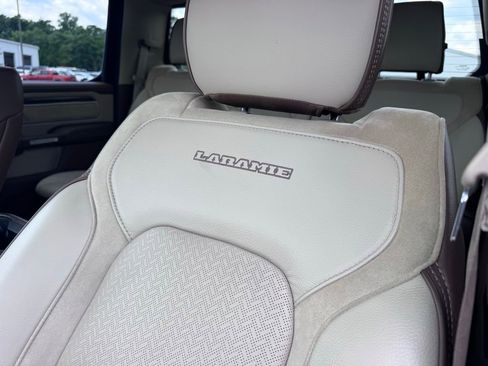 Used 2019 RAM 1500 Laramie AWD/4WD image 22