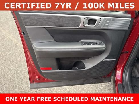 Used 2025 Hyundai Santa Fe Limited AWD/4WD image 13