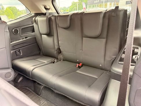 Used 2023 Subaru Ascent Touring image 8