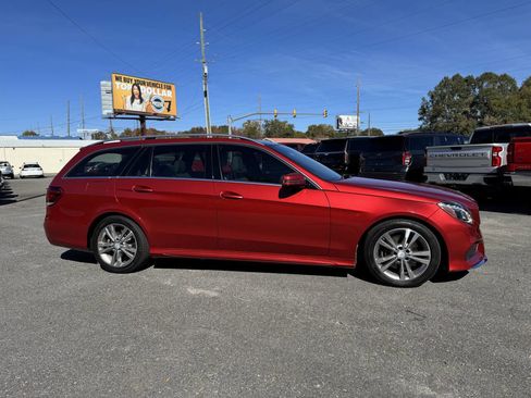 Used 2014 Mercedes-Benz E 350 4MATIC Wagon image 25