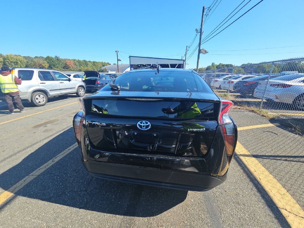 Used 2016 Toyota Prius Two FWD image 4