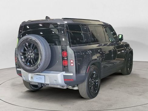 New 2025 Land Rover Defender 110 S image 5