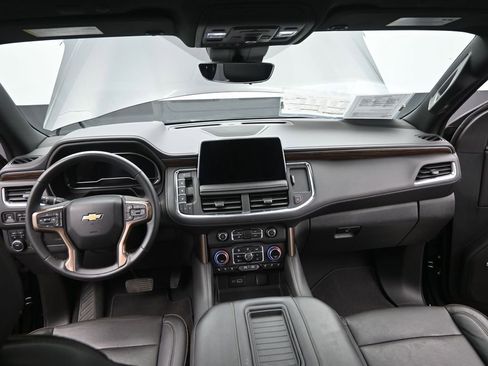 Used 2024 Chevrolet Tahoe High Country AWD/4WD image 25