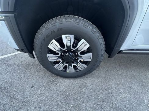 New 2026 GMC Sierra 2500 Denali w/ Denali Reserve Package image 10