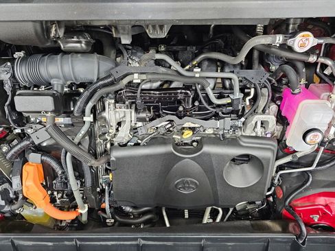 Used 2021 Toyota Highlander XLE image 33