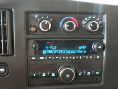 Used 2018 Chevrolet Express 3500 LT w/ LT Preferred Equipment Group RWD image 37