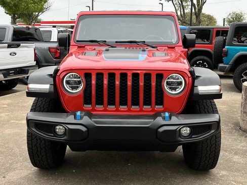 Used 2022 Jeep Wrangler Unlimited Rubicon 4xe w/ Cold Weather Group AWD/4WD image 8