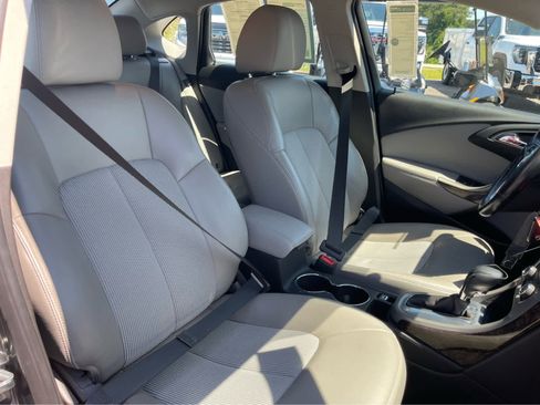 Used 2013 Buick Verano FWD image 25