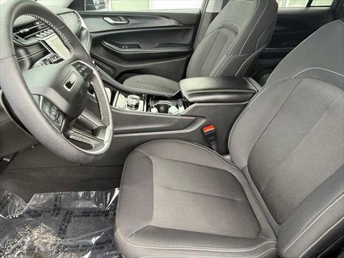 Certified 2023 Jeep Grand Cherokee Laredo w/ Luxury Tech Group I image 13